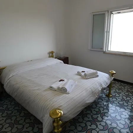 Casa Magnolia * كاستلبونو