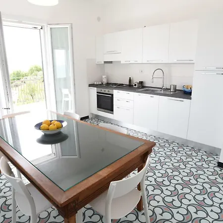 Casa Magnolia * كاستلبونو